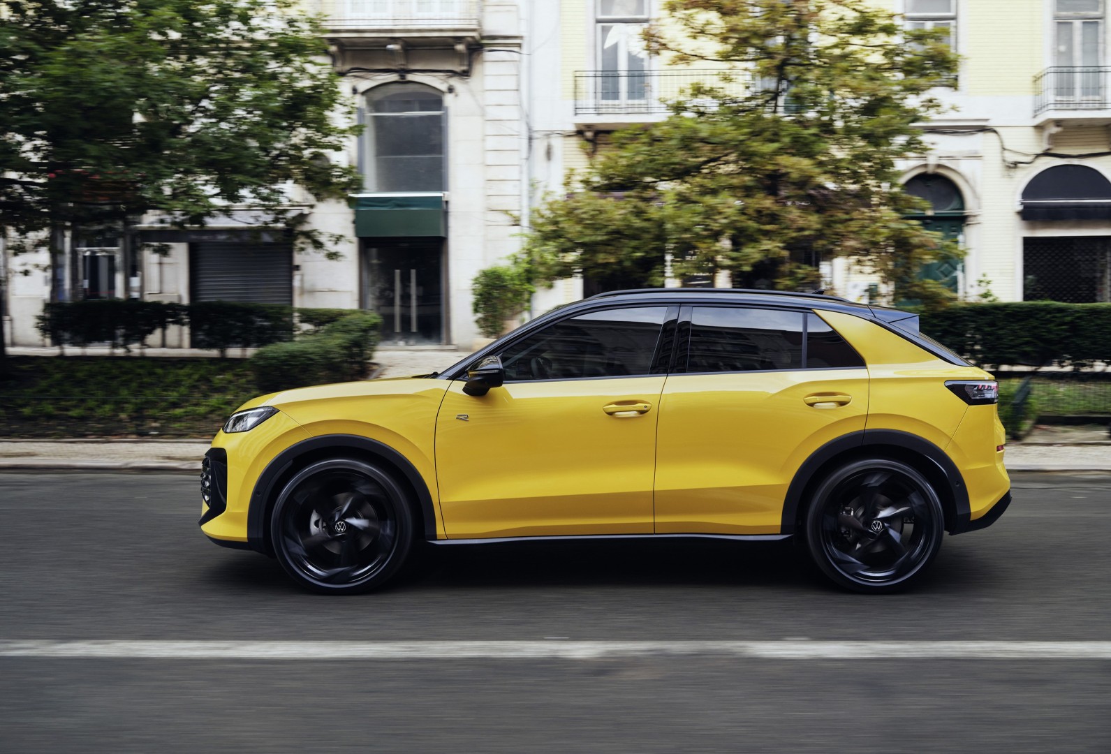Στην Ελλάδα το νέο Volkswagen T-Roc με τιμή από 28.590 ευρώ
