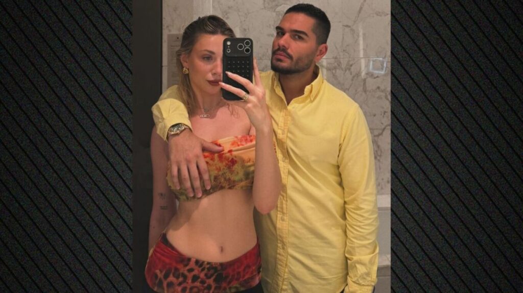 Χρήστος Μάστορας: Οι φωτογραφίες του με την Γαρυφαλλιά Καληφώνη από το ταξίδι τους στο Ντουμπάι