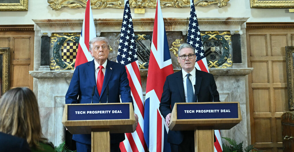 Αιχμές Τραμπ κατά Στάρμερ: «Είναι λυπηρό να βλέπεις τη σχέση Ουάσινγκτον-Λονδίνου να μην είναι όπως πριν»