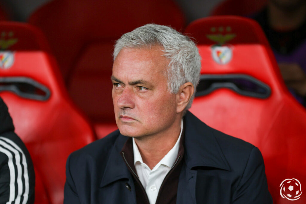 260303103231_Jose-Mourinho-Benfica-Casa-Pia