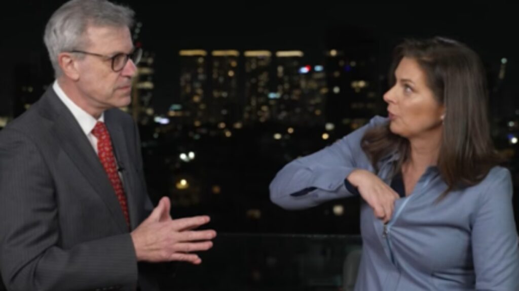 Τελ Αβίβ: Δημοσιογράφος του CNN τρέχει σε καταφύγιο με τρεμάμενη φωνή, καθώς ηχούν σειρήνες αεροπορικής επιδρομής