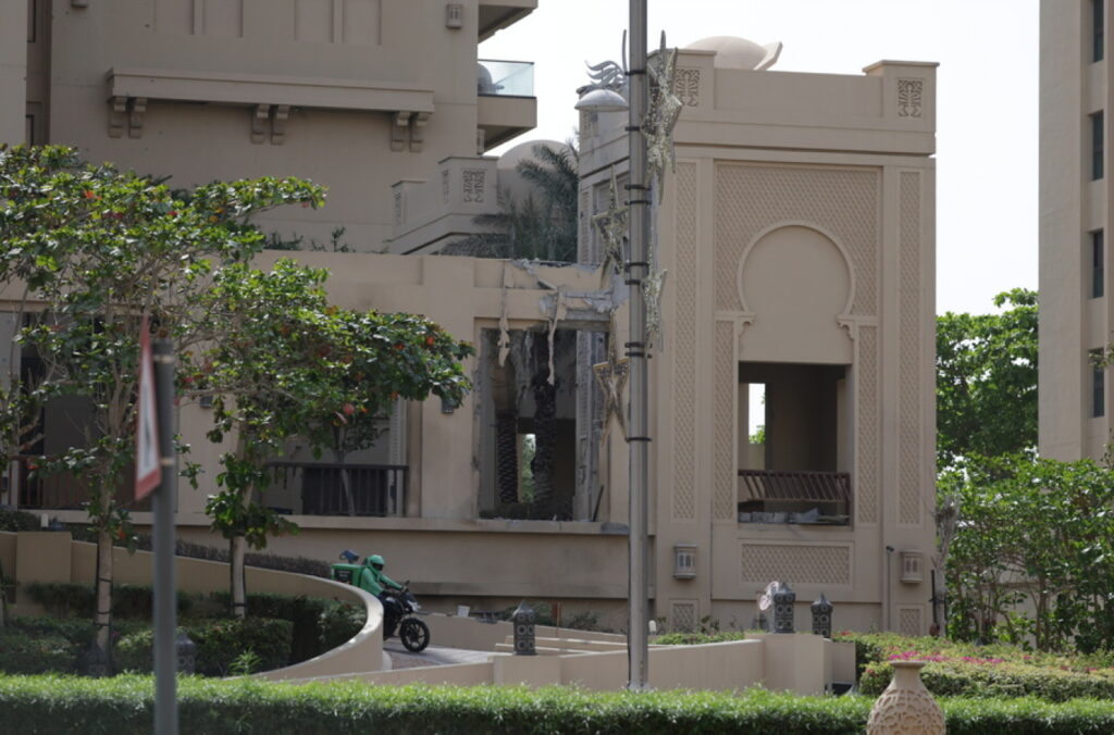 WSJ: «Πάγωμα» περιουσιακών στοιχείων η πρώτη απάντηση των Εμιράτων στο Ιράν