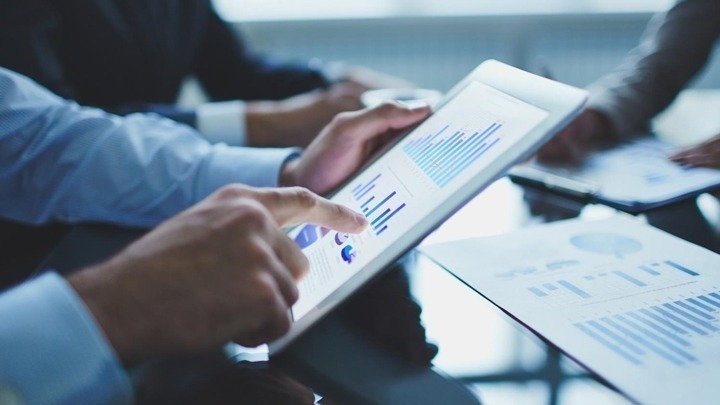 Συναγερμός στο οικονομικό επιτελείο για τη Μέση Ανατολή: «Κλειδί» η διάρκεια του πολέμου για τη στήριξη των πολιτών