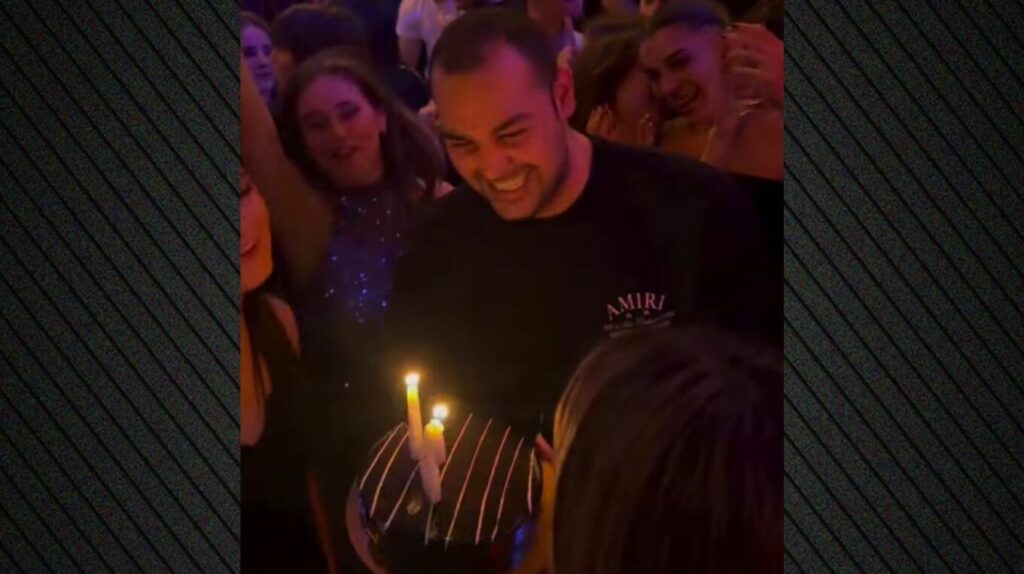 Χρήστος Κούγιας: Γιόρτασε τα 24 και το γιόρτασε σε νυχτερινό κέντρο - Βίντεο