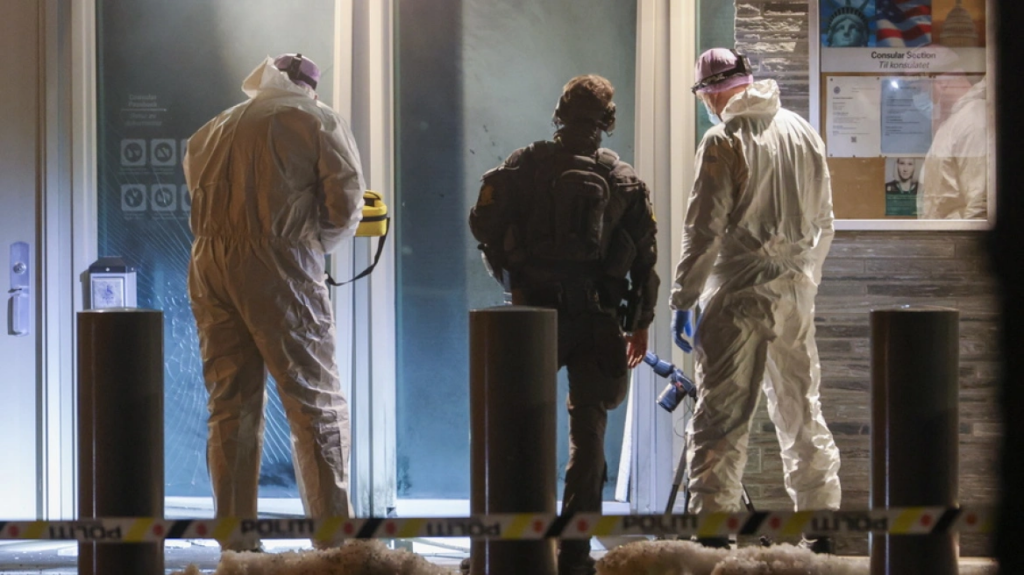 Νορβηγία: Συνελήφθησαν τρία άτομα για την βομβιστική επίθεση στην πρεσβεία των ΗΠΑ την Κυριακή