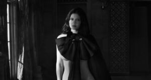 Κάιλι Τζένερ: Τόπλες σε αισθησιακή φωτογράφιση - Θέλει να κάνει κι άλλα παιδιά