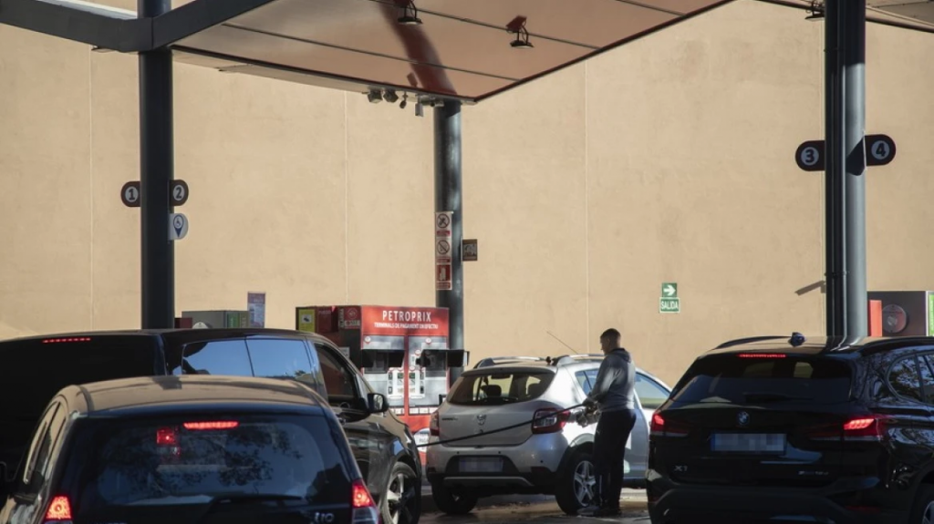 Ισπανία: Νέα μέτρα ετοιμάζει η κυβέρνηση για περιορισμό των αυξήσεων των τιμών σε ρεύμα και καύσιμα