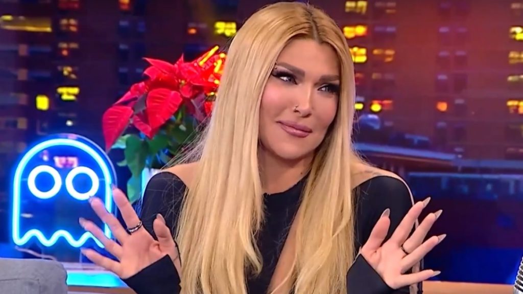 Αγγελική Ηλιάδη: Έχω σκεφτεί να γράψω βιβλίο για τη ζωή μου