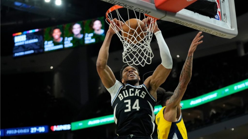 NBA: Νίκη για τους Μπακς κόντρα στους Πέισερς - Αποχώρησε τραυματίας ο Αντετοκούνμπο