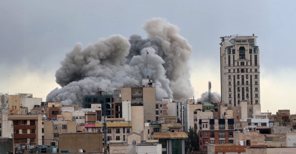 Reuters: Τα κράτη του Κόλπου πιέζουν τις ΗΠΑ να εξουδετερώσουν οριστικά το Ιράν