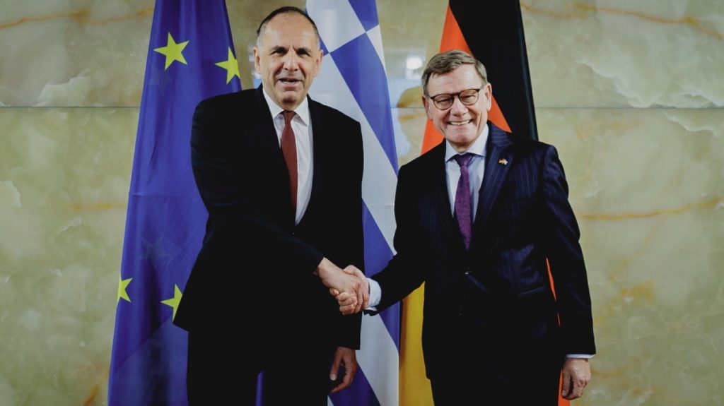 Τα μηνύματα της συνάντησης Γεραπετρίτη με Βάντεφουλ στο Βερολίνο: «Επιβεβαίωση της συμπόρευσης Ελλάδας - Γερμανίας» σε κρίσιμα ζητήματα