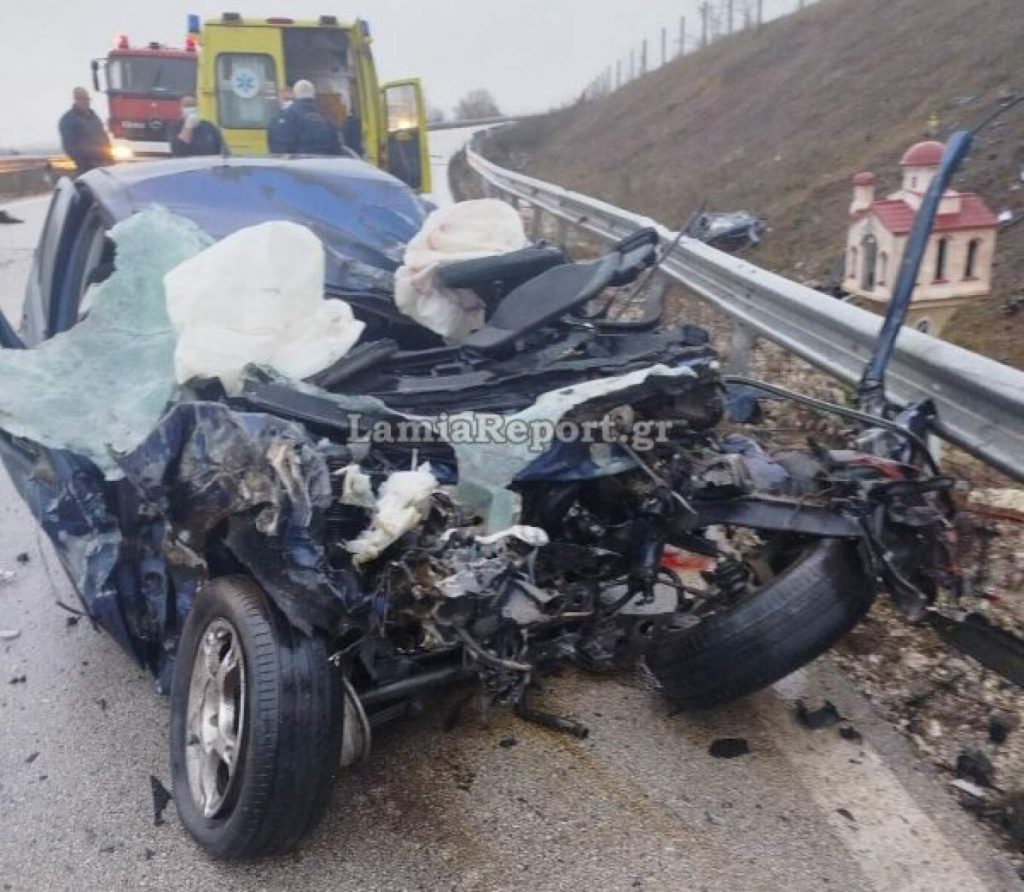 Τραγωδία στη Φθιώτιδα: Νεκρός 21χρονος οδηγός μετά από μετωπική με λεωφορείο που πήγαινε να παραλάβει μαθητές