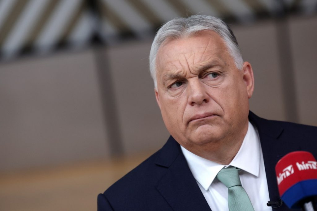 Politico: Η ΕΕ «κόβει» τη ροή ευαίσθητων πληροφοριών προς την Ουγγαρία λόγω φόβων διαρροών προς τη Μόσχα