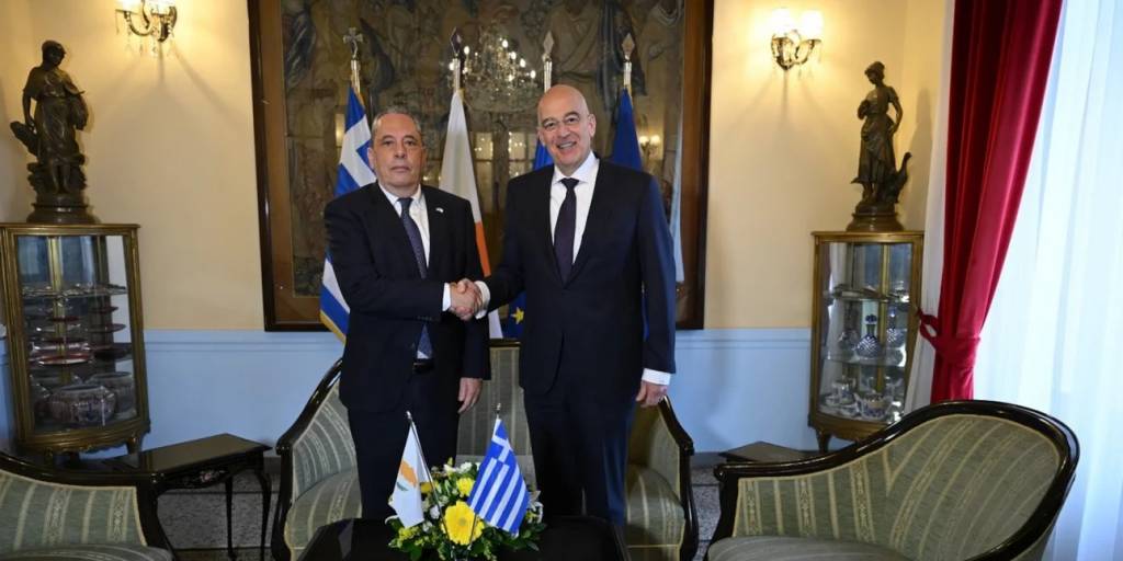 Υπάρχει ισχυρό ενδιαφέρον από την Κύπρο για το σύστημα "Κένταυρος", τόνισε ο Νίκος Δένδιας