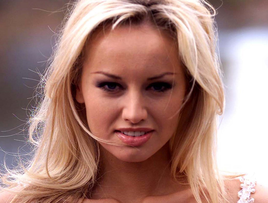 260324182224_sklenarikova