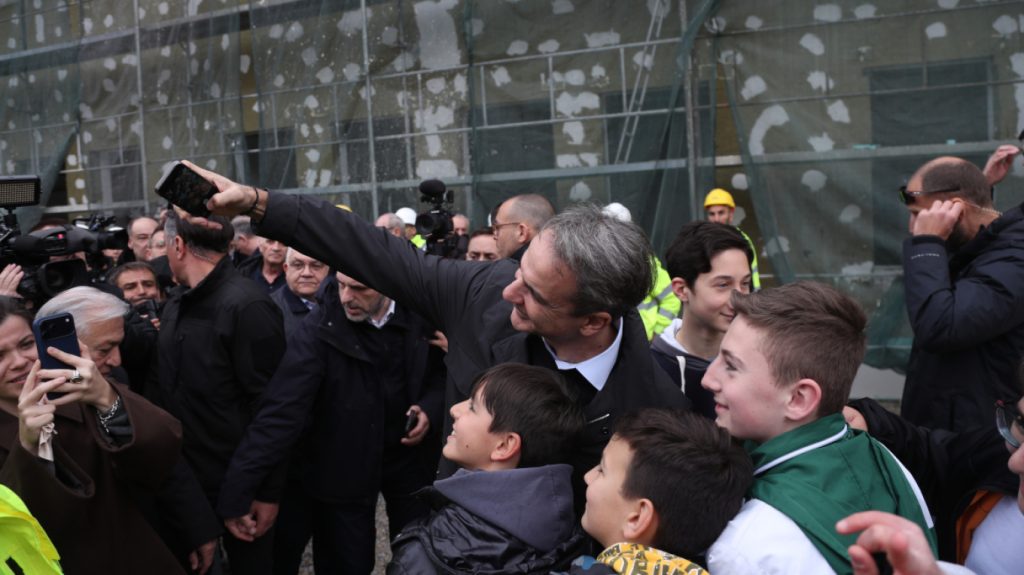 Κυριάκος Μητσοτάκης: Το... χαλαρό βίντεο από τη Θεσσαλονίκη με τα παραλειπόμενα