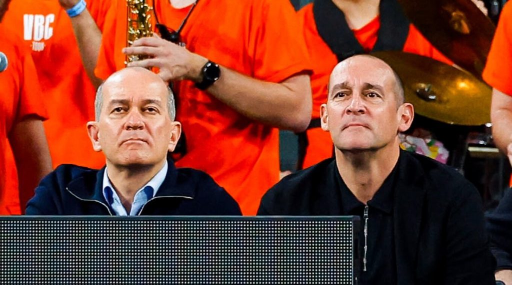 Η ΚΑΕ Ολυμπιακός καταγγέλει επίθεση οπαδών της Βαλένθια στον Παναγιώτη Αγγελόπουλο και Γιώργο Σκινδήλια