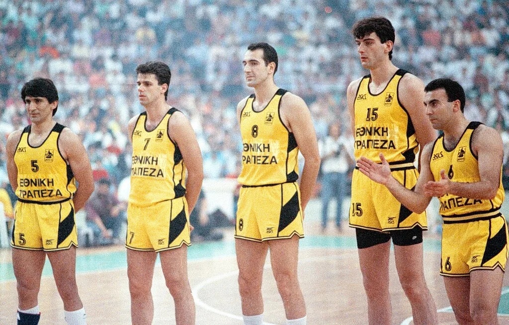 Ο Άρης έγινε 112 ετών: Οι φωτοβολίδες στο Χαριλάου και η κοινή ανάρτηση από ΠΑΕ, ΚΑΕ και Ερασιτέχνη