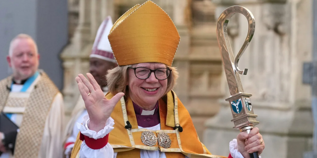 Ενθρονίστηκε η πρώτη γυναίκα Αρχιεπίσκοπος της Αγγλικανικής Εκκλησίας - Παρέστησαν μέλη της βασιλικής οικογένειας