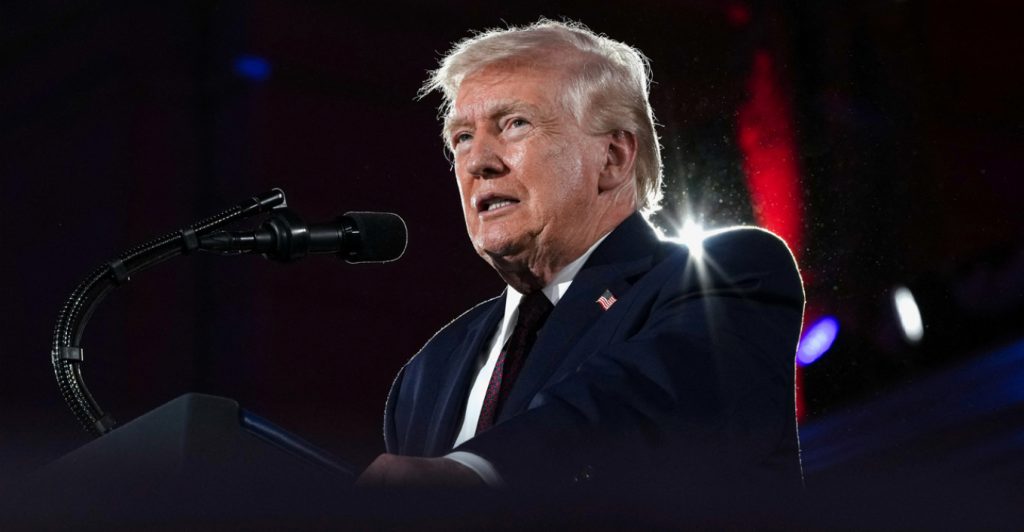 Τραμπ: «Το Ιράν θέλει συμφωνία, αλλά φοβάται να το πει» - Μπαράζ πυραυλικών επιθέσεων της Τεχεράνης προς το Ισραήλ