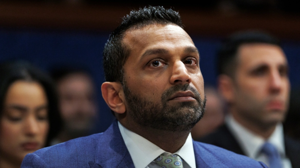 Παραβίαση email του διευθυντή του FBI ισχυρίζονται χάκερ που συνδέονται με το Ιράν