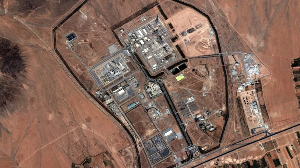 Ιράν: ΗΠΑ και Ισραήλ βομβάρδισαν πυρηνικό αντιδραστήρα βαρέος ύδατος και εργοστάσιο επεξεργασίας ουρανίου