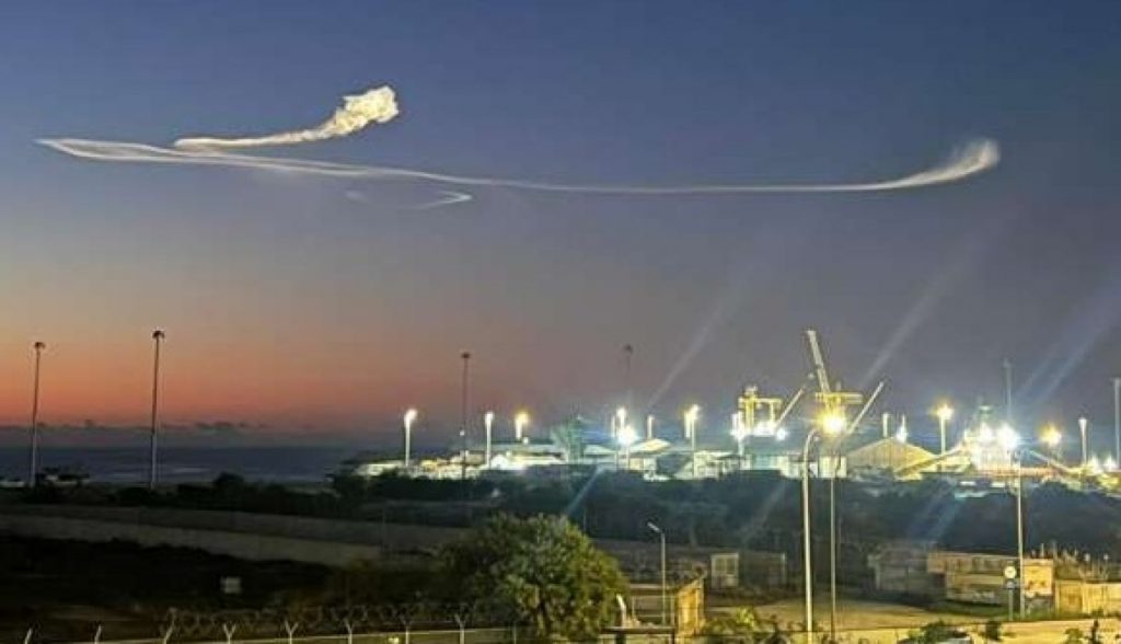 Πυραυλική επίθεση στο Ισραήλ έγινε ορατή από την Κύπρο - ΒΙΝΤΕΟ