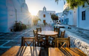 Τουρισμός για όλους 2026: Πότε ανοίγει η πλατφόρμα, ποιοι είναι οι δικαιούχοι του voucher έως €600 για διακοπές