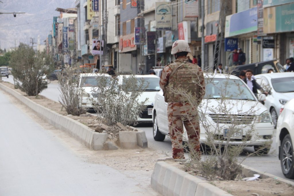 Πακιστάν: Δηλώνει ότι είναι σε συνομιλίες με το Αφγανιστάν για τον τερματισμό της σύγκρουσής τους