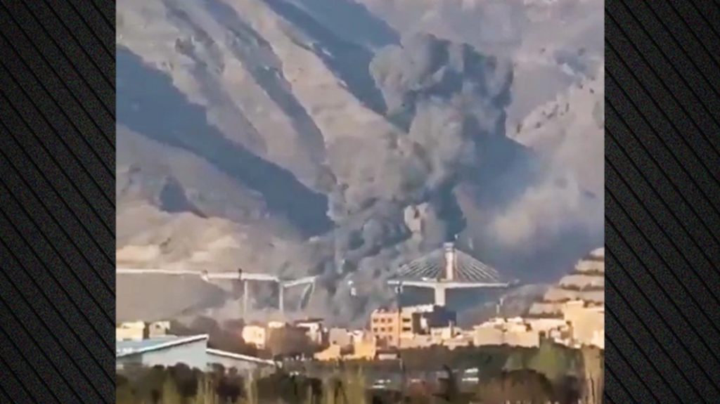 Χτυπήθηκε στο Ιράν η μεγαλύτερη γέφυρα της Μέσης Ανατολής - Συνδέει Τεχεράνη με Καράτζ