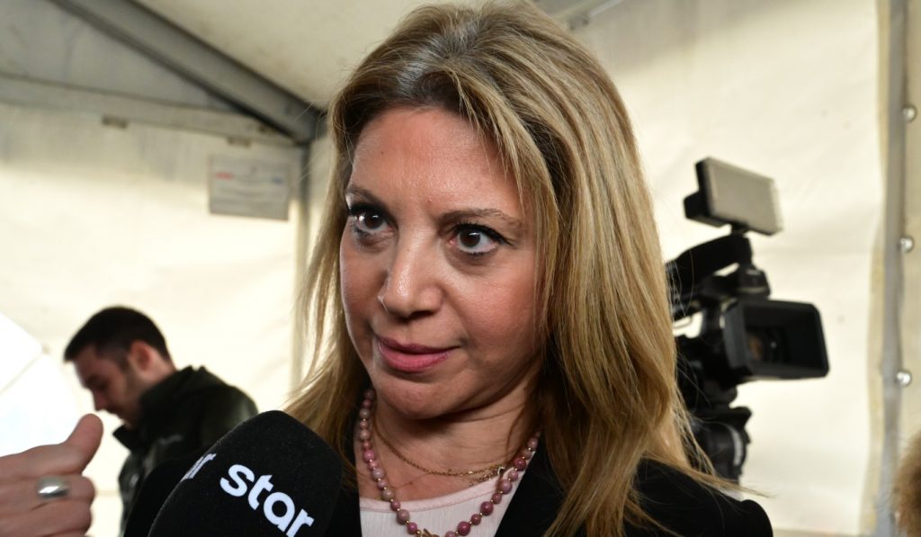 Μ. Καρυστιανού κατά Συμβουλίου Λάρισας: Δόλιοι ελιγμοί από μια σκοτεινή σφηκοφωλιά