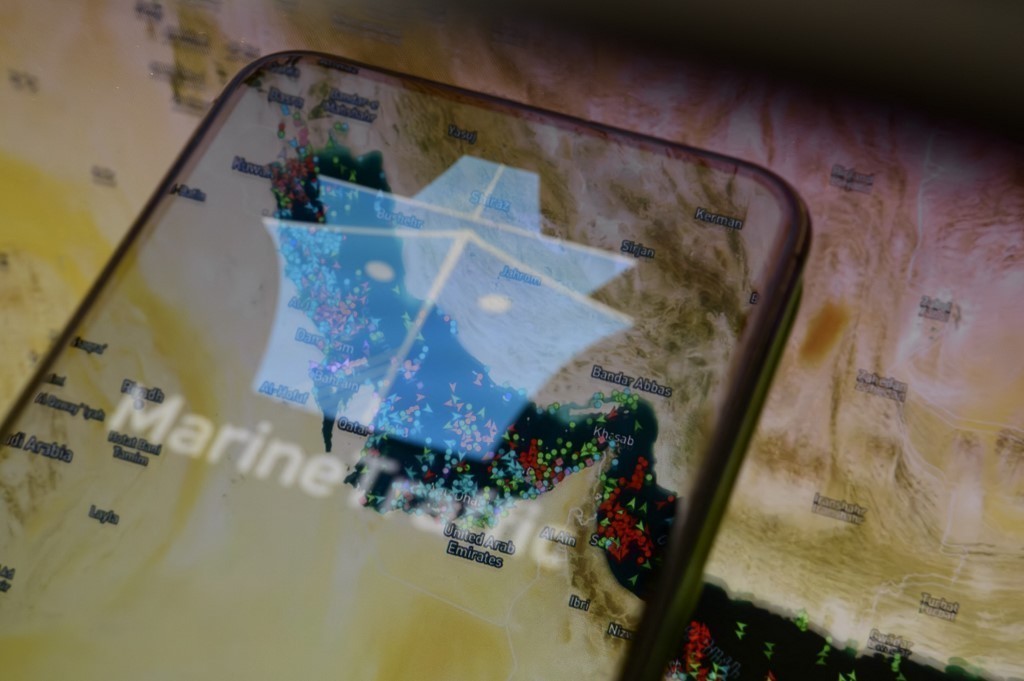 Διπλασιάζουν στα 40 δισ. δολάρια τις εγγυήσεις για ασφάλιση πλοίων στα Στενά του Ορμούζ οι ΗΠΑ