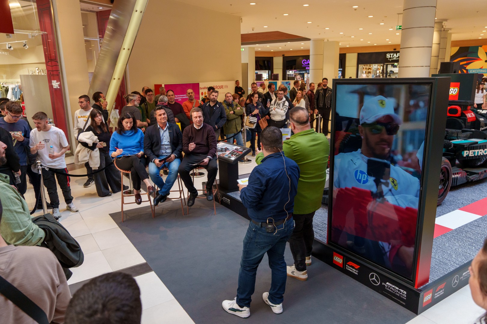 To μονοθέσιο LEGO Mercedes-AMG Petronas F1 στο «The Mall Athens»