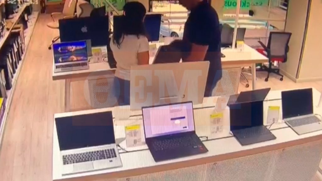 Συμμορία σε καταστήματα ηλεκτρονικών