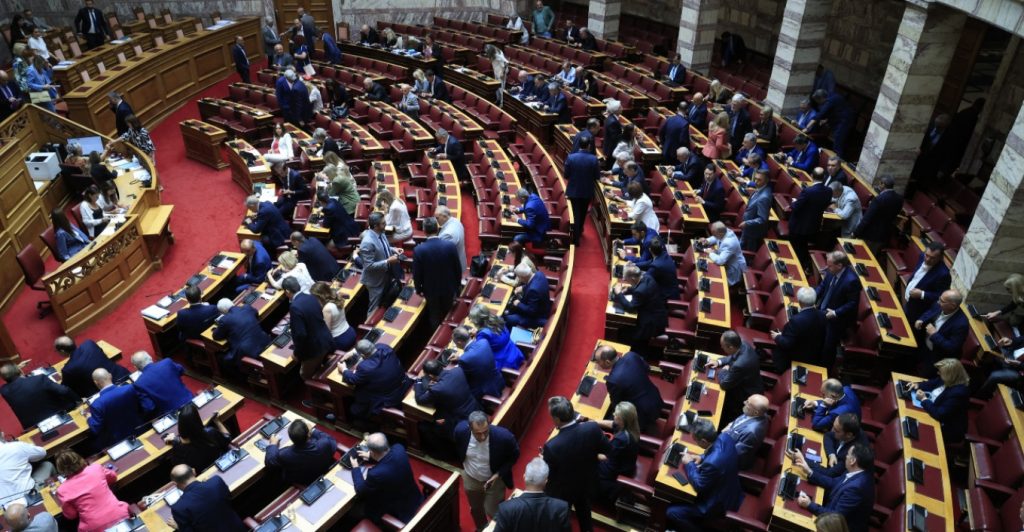 260404134939_maketa-vouli-olomeleia