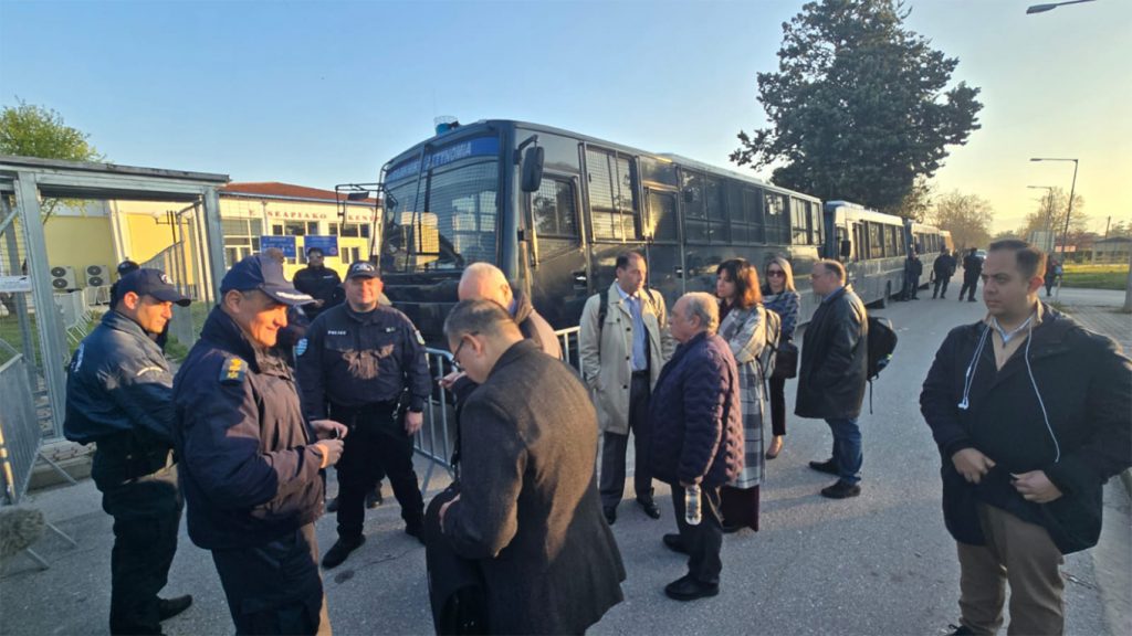 Συνεχίζεται σήμερα η δίκη των Τεμπών με τη διαδικασία των νομιμοποιήσεων