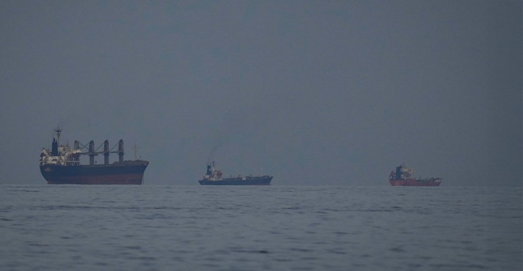 Reuters: ΗΠΑ και Ιράν έλαβαν σχέδιο δύο φάσεων για άμεση κατάπαυση του πυρός και τελική συμφωνία που θα ανοίξει τα Στενά του Ορμούζ