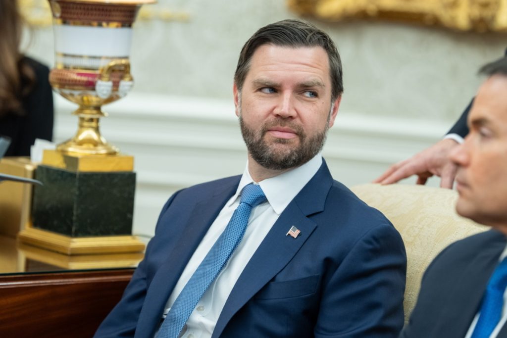 Πυρετώδεις διεργασίες για τις διαπραγματεύσεις: Βανς και Γκαλιμπάφ αναμένεται να βρεθούν την Παρασκευή στο Ισλαμαμπάντ