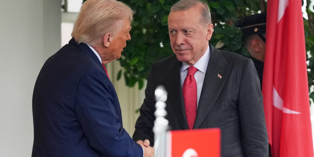 Για την εκεχειρία με το Ιράν είχαν τηλεφωνική επικοινωνία ο Ρετζέπ Ταγίπ Ερντογάν και ο Ντόναλντ Τραμπ