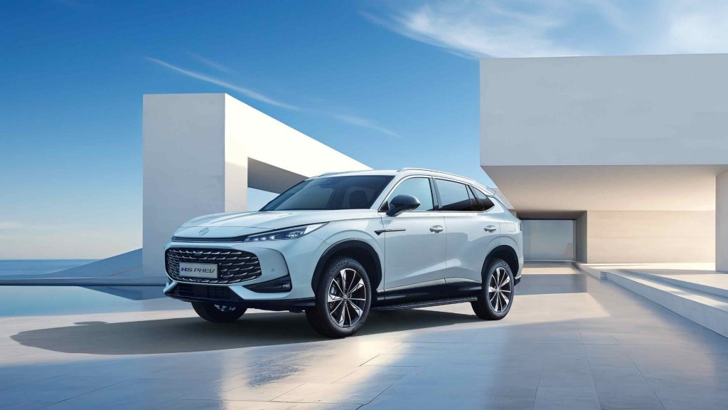 MG HS PHEV+: Με αυτονομία έως 1.065 χιλιόμετρα και τιμή από 32.900 ευρώ