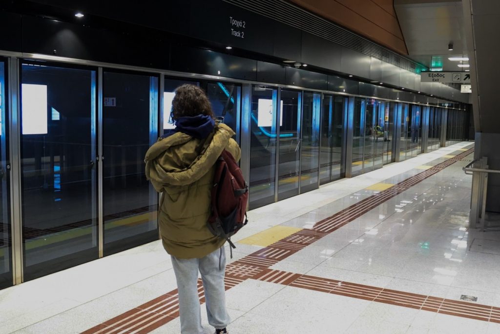 Μετρό Θεσσαλονίκης: Ακινητοποιήθηκε συρμός, επιβάτες περπάτησαν 600 μέτρα στη σήραγγα