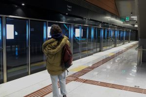 Μετρό Θεσσαλονίκης: Ακινητοποιήθηκε συρμός, επιβάτες περπάτησαν 600 μέτρα στη σήραγγα