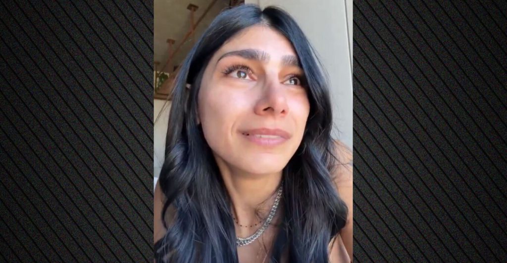 Μία Καλίφα: Τα δάκρυα της για τους βομβαρδισμούς στον Λίβανο - Δεν μπορώ να ξεπεράσω ότι οι φόροι μου χρηματοδοτούν την επίθεση στην πατρίδα μου