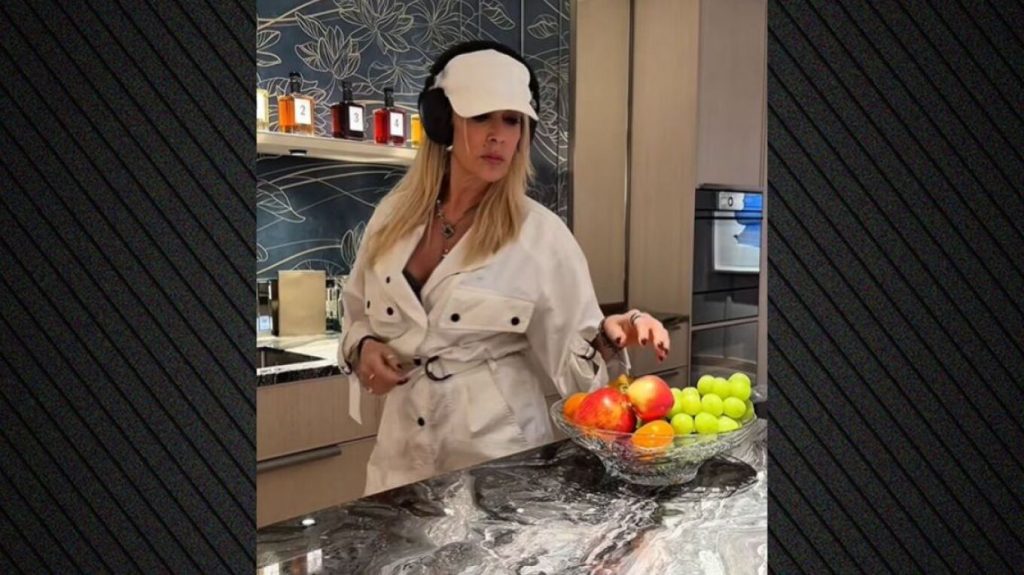 Άννα Βίσση: Ανακοίνωσε το νέο της τραγούδι με ένα βίντεο μέσα από την κουζίνα της