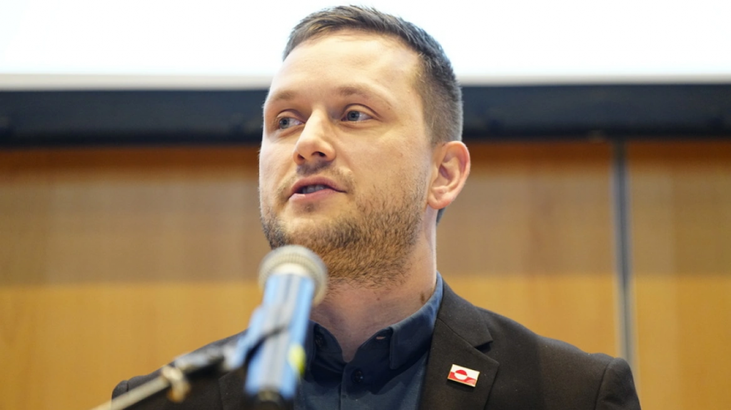 Είμαστε ένας περήφανος λαός και όχι ένα κομμάτι πάγου, λέει ο Γροιλανδός πρωθυπουργός στον Ντόναλντ Τραμπ