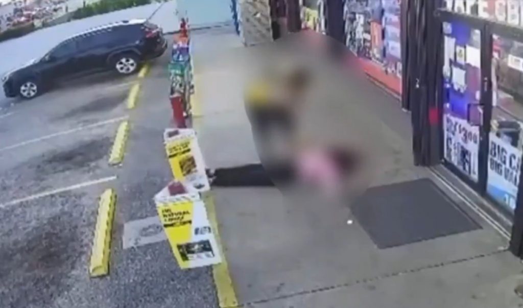 Σοκ στις ΗΠΑ μετά την άγρια δολοφονία μητέρας δύο παιδιών από παράνομο μετανάστη που τη χτύπησε στο κεφάλι με σφυρί - Σκληρές εικόνες