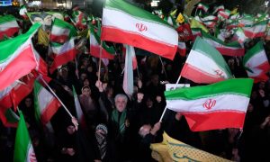 Ιράν: «Τα Στενά του Ορμούζ δεν θα ανοίξουν», λέει Ιρανός αξιωματούχος