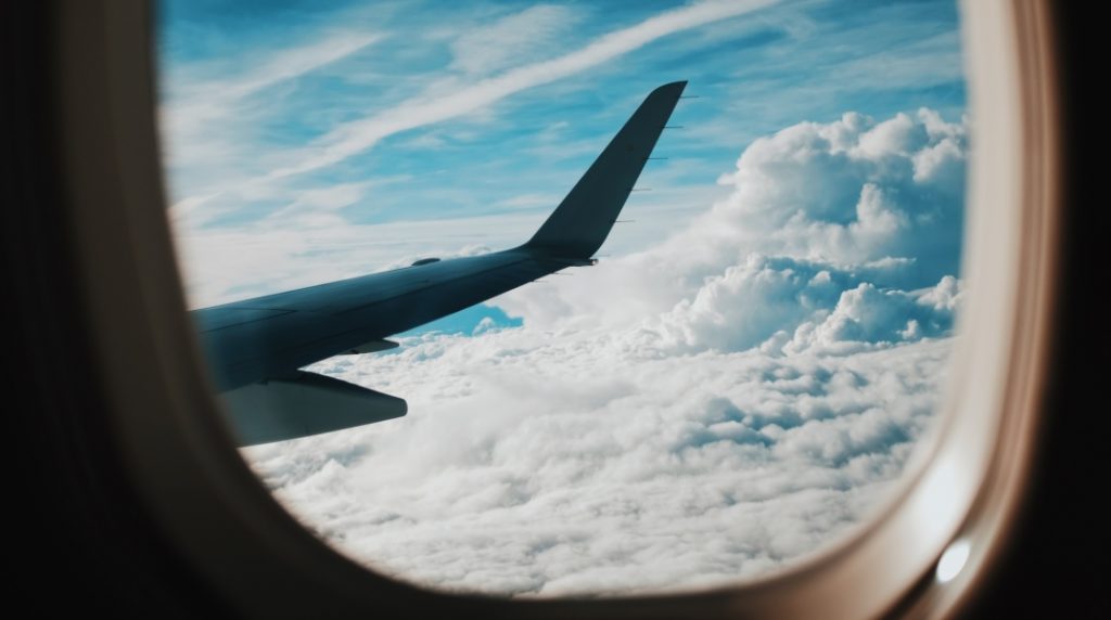 Χαμός σε πτήση από Βρυξέλλες προς Ηράκλειο: Επιβάτης κατέβασε το παντελόνι του μπροστά σε αεροσυνοδό