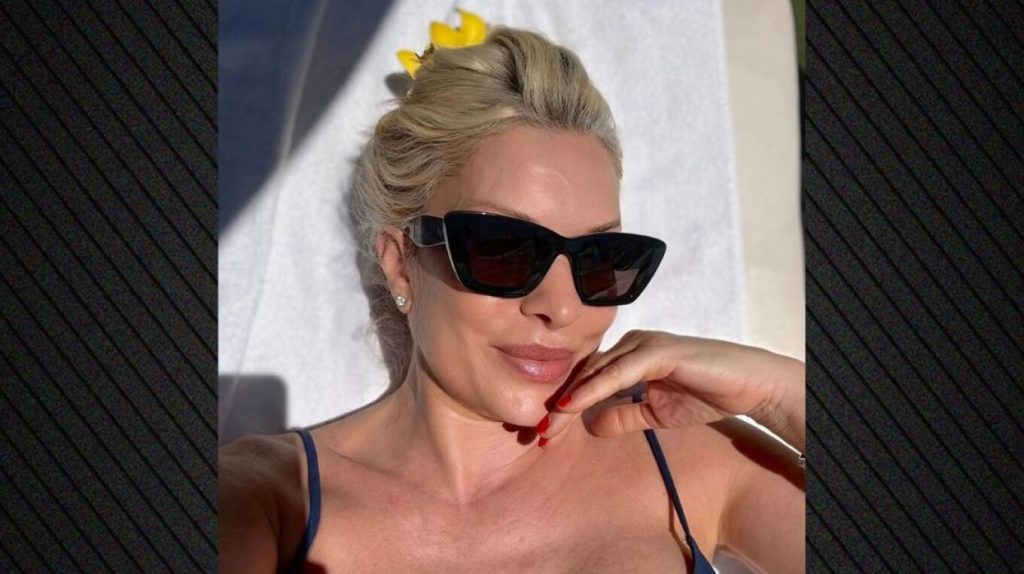 Ελένη Μενεγάκη: Κάνει ηλιοθεραπεία στην Ισπανία - «Το καλύτερο μακιγιάζ είναι του ήλιου και της καλής διάθεσης»