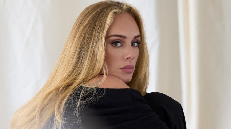 Adele: Επιστρέφει στο στούντιο ηχογράφησης μετά από πενταετή παύση